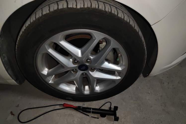 Used Ford Mondeo 2013 1.5L GTDi180 Fashion Edition Right Front Wheel Hub