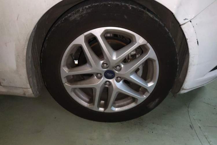 Used Ford Mondeo 2013 1.5L GTDi180 Fashion Edition Right Front Wheel Hub
