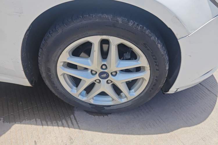 Used Ford Mondeo 2013 1.5L GTDi180 Fashion Edition Right Front Wheel Hub