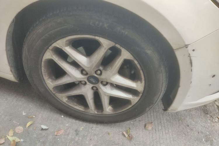 Used Ford Mondeo 2013 1.5L GTDi180 Fashion Edition Right Front Wheel Hub