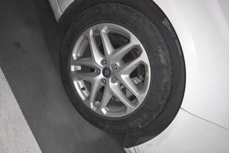Used Ford Mondeo 2013 1.5L GTDi180 Fashion Edition Right Front Wheel Hub
