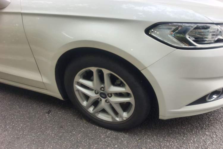Used Ford Mondeo 2013 1.5L GTDi180 Fashion Edition Right Front Wheel Hub
