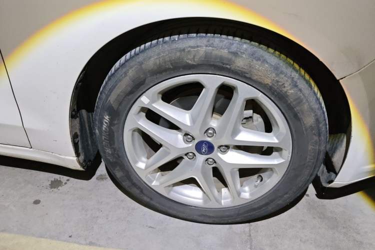 Used Ford Mondeo 2013 1.5L GTDi180 Fashion Edition Right Front Wheel Hub