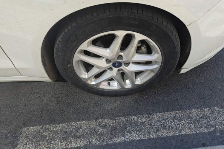 Used Ford Mondeo 2013 1.5L GTDi180 Fashion Edition Right Front Wheel Hub