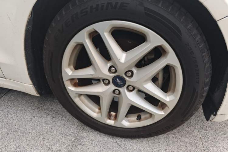 Used Ford Mondeo 2013 1.5L GTDi180 Fashion Edition Right Front Wheel Hub
