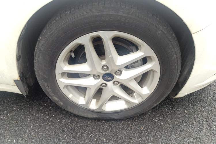 Used Ford Mondeo 2013 1.5L GTDi180 Fashion Edition Right Front Wheel Hub