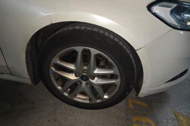 Used Ford Mondeo 2013 1.5L GTDi180 Fashion Edition Right Front Wheel Hub
