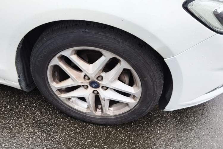 Used Ford Mondeo 2013 1.5L GTDi180 Fashion Edition Right Front Wheel Hub