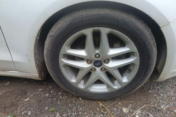 Used Ford Mondeo 2013 1.5L GTDi180 Fashion Edition Right Front Wheel Hub
