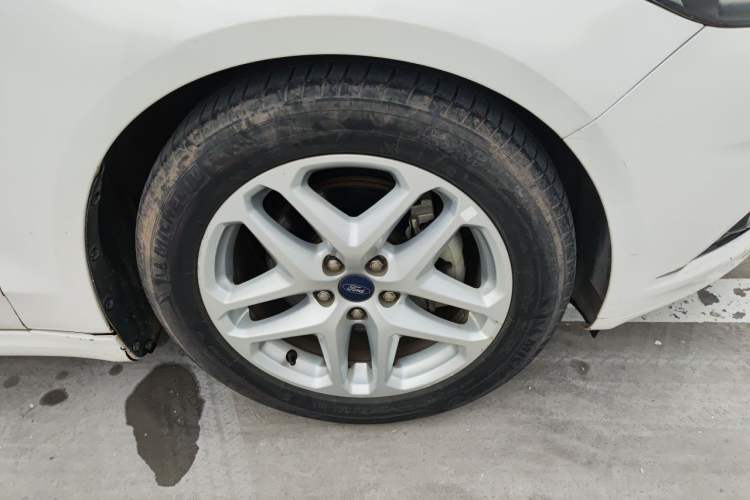 Used Ford Mondeo 2013 1.5L GTDi180 Fashion Edition Right Front Wheel Hub