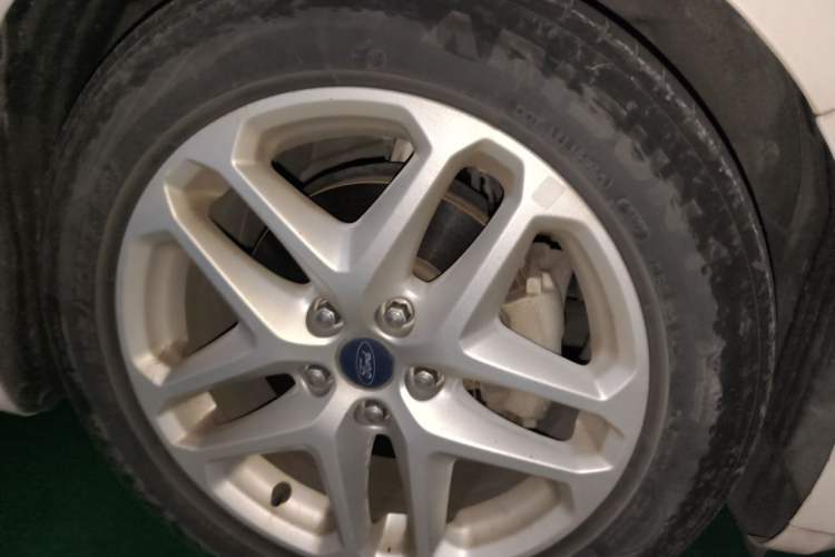 Used Ford Mondeo 2013 1.5L GTDi180 Fashion Edition Right Front Wheel Hub
