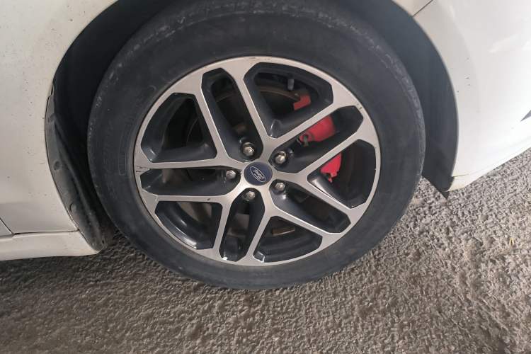Used Ford Mondeo 2013 1.5L GTDi180 Fashion Edition Right Front Wheel Hub