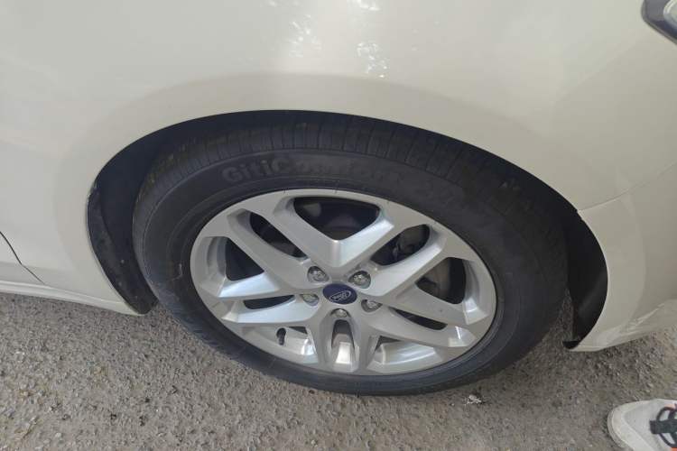 Used Ford Mondeo 2013 1.5L GTDi180 Fashion Edition Right Front Wheel Hub