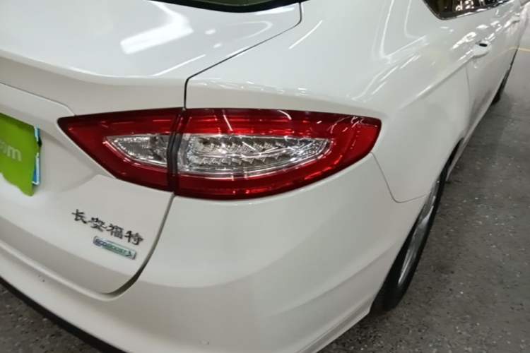 Used Ford Mondeo 2013 1.5L GTDi180 Fashion Edition Right Rear Taillight