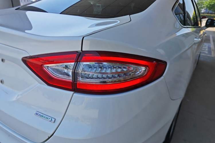 Used Ford Mondeo 2013 1.5L GTDi180 Fashion Edition Right Rear Taillight