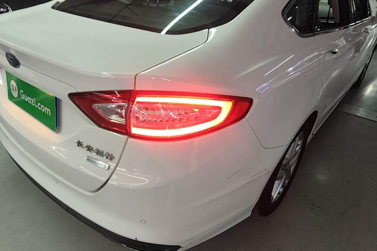 Used Ford Mondeo 2013 1.5L GTDi180 Fashion Edition Right Rear Taillight