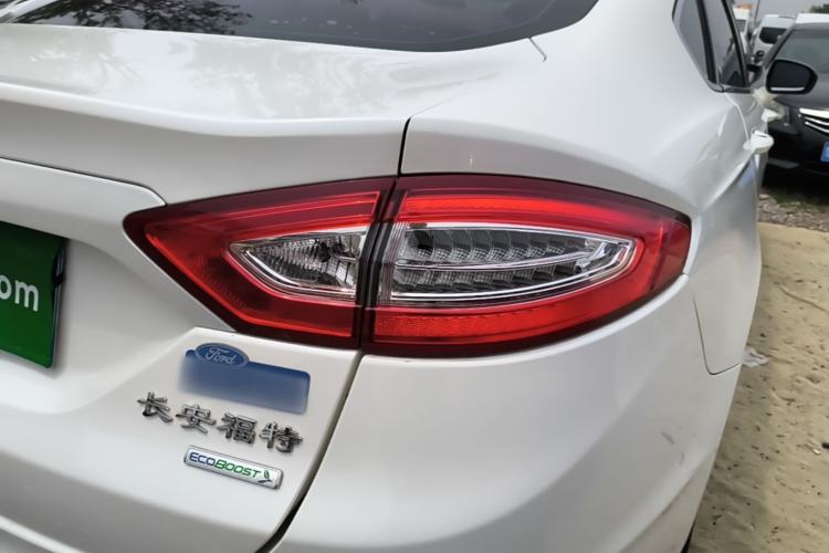 Used Ford Mondeo 2013 1.5L GTDi180 Fashion Edition Right Rear Taillight