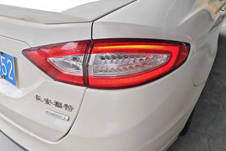 Used Ford Mondeo 2013 1.5L GTDi180 Fashion Edition Right Rear Taillight