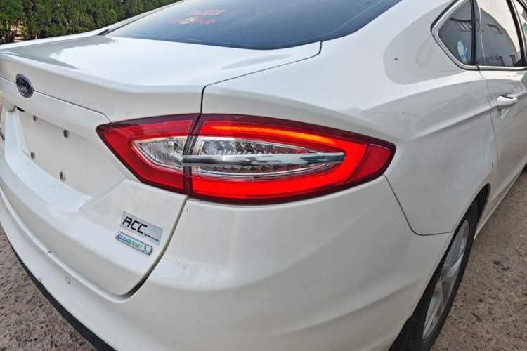 Used Ford Mondeo 2013 1.5L GTDi180 Fashion Edition Right Rear Taillight