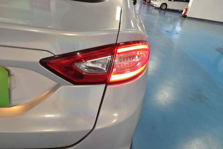 Used Ford Mondeo 2013 1.5L GTDi180 Fashion Edition Right Rear Taillight