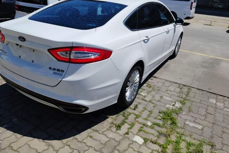 Used Ford Mondeo 2013 2.0L GTDi 200 Fashion Edition Right Rear Taillight