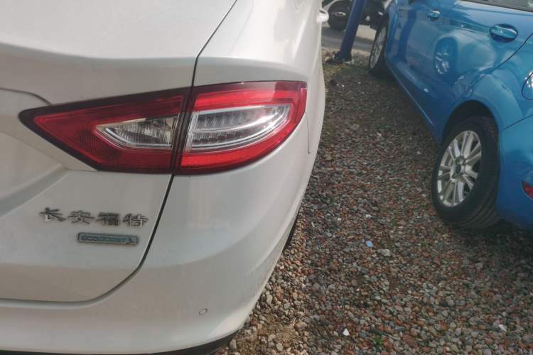 Used Ford Mondeo 2013 1.5L GTDi180 Fashion Edition Right Rear Taillight