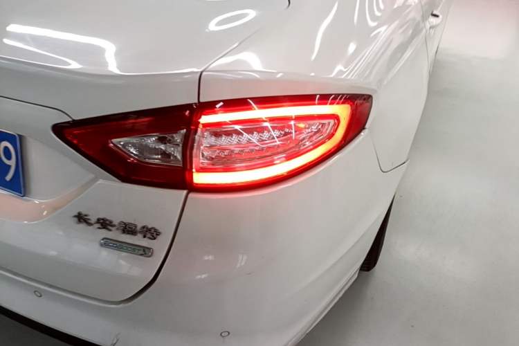 Used Ford Mondeo 2013 1.5L GTDi180 Fashion Edition Right Rear Taillight