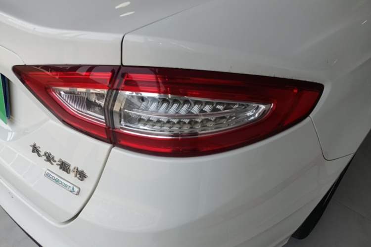 Used Ford Mondeo 2013 1.5L GTDi180 Fashion Edition Right Rear Taillight