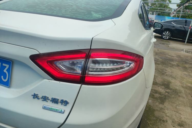 Used Ford Mondeo 2013 1.5L GTDi180 Fashion Edition Right Rear Taillight