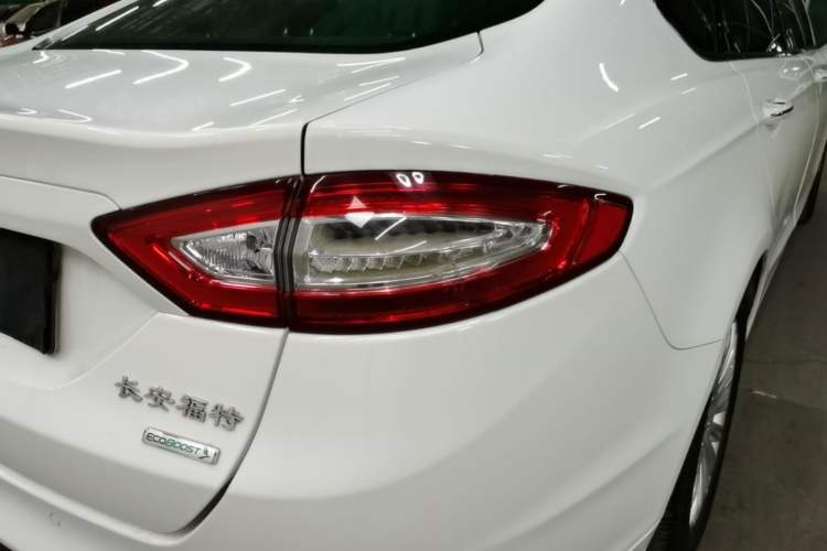 Used Ford Mondeo 2013 2.0L GTDi 200 Fashion Edition Right Rear Taillight