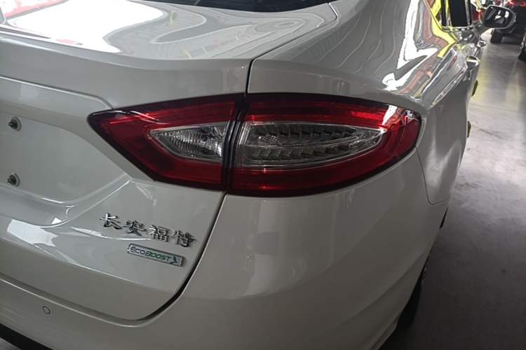 Used Ford Mondeo 2013 1.5L GTDi180 Fashion Edition Right Rear Taillight