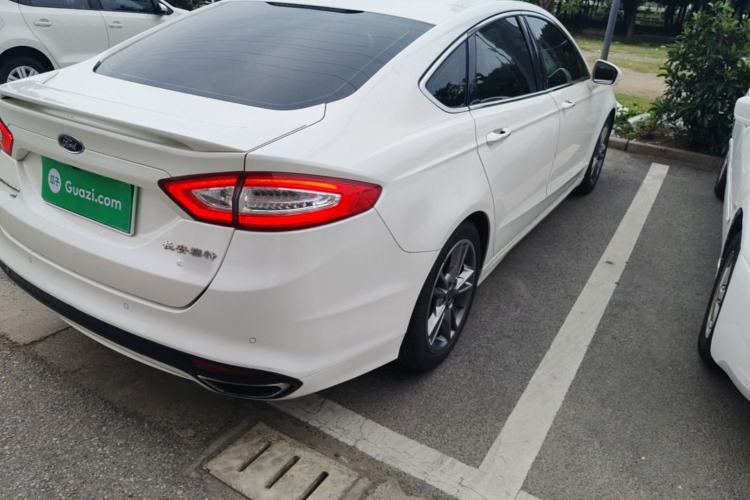 Used Ford Mondeo 2013 2.0L GTDi240 Luxury Sport Model Right Rear Taillight