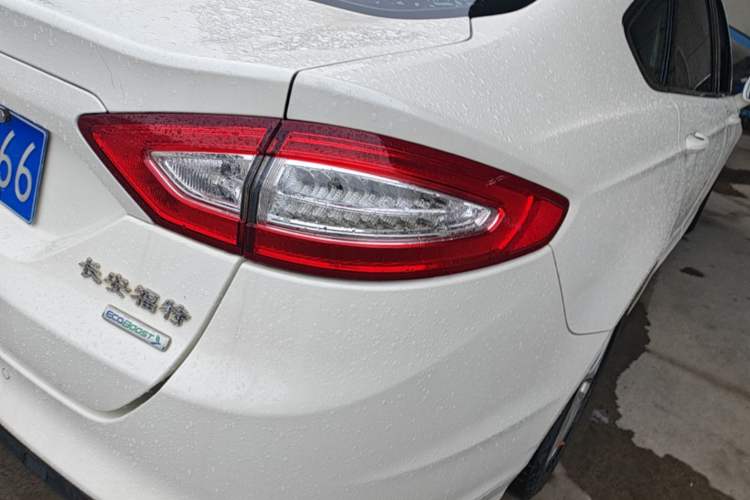 Used Ford Mondeo 2013 1.5L GTDi180 Fashion Edition Right Rear Taillight