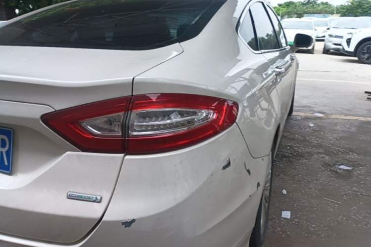 Used Ford Mondeo 2013 2.0L GTDi 200 Luxury Model Right Rear Taillight