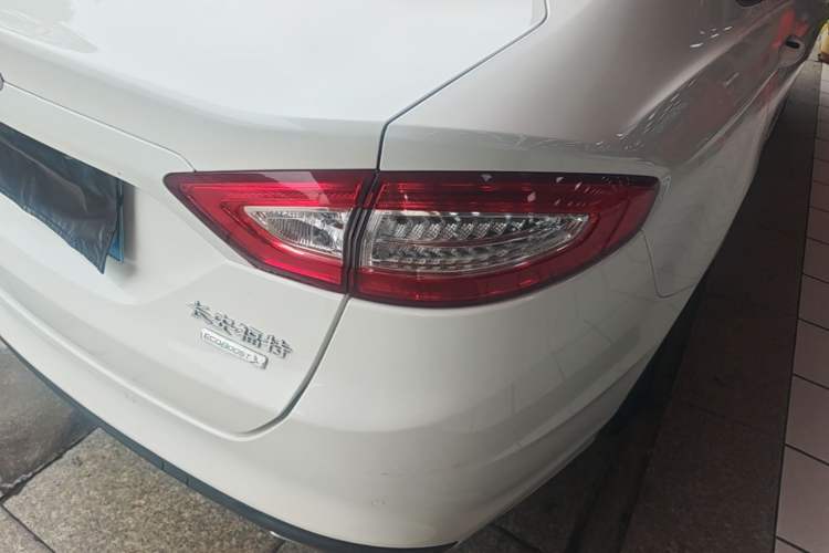 Used Ford Mondeo 2013 1.5L GTDi180 Fashion Edition Right Rear Taillight
