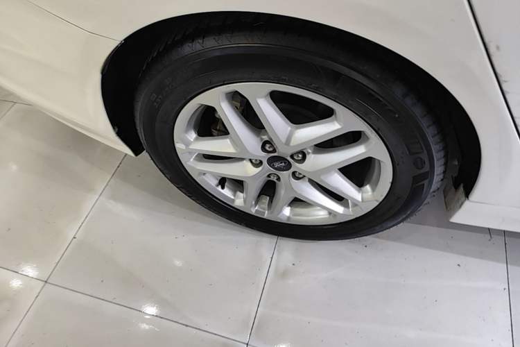 Used Ford Mondeo 2013 1.5L GTDi180 Fashion Edition Right Rear Wheel Hub