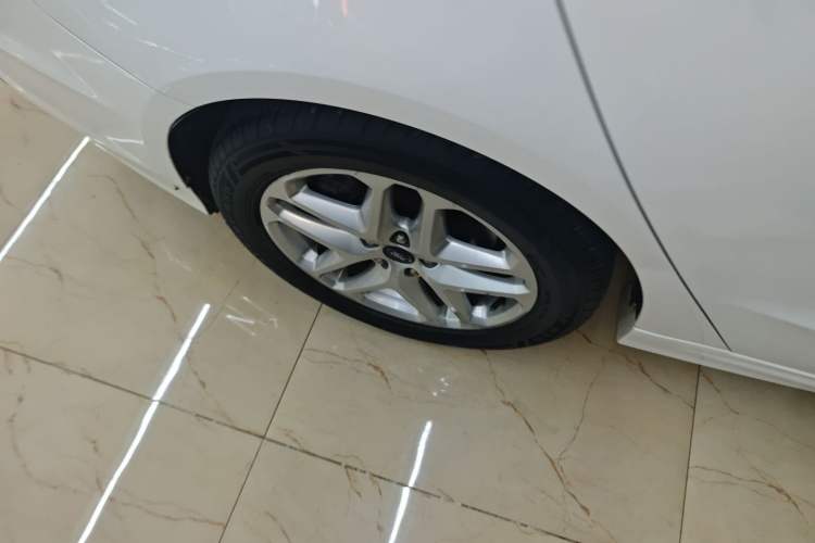 Used Ford Mondeo 2013 1.5L GTDi180 Fashion Edition Right Rear Wheel Hub