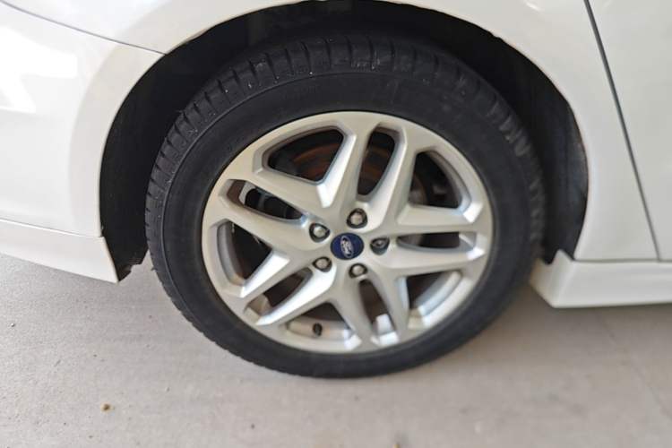Used Ford Mondeo 2013 1.5L GTDi180 Fashion Edition Right Rear Wheel Hub