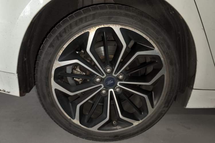 Used Ford Mondeo 2013 1.5L GTDi180 Fashion Edition Right Rear Wheel Hub