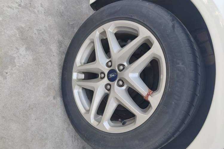 Used Ford Mondeo 2013 1.5L GTDi180 Fashion Edition Right Rear Wheel Hub