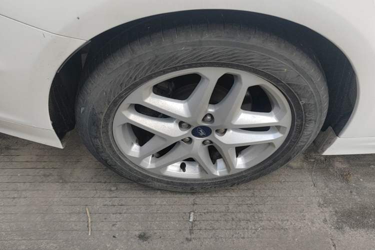 Used Ford Mondeo 2013 1.5L GTDi180 Fashion Edition Right Rear Wheel Hub