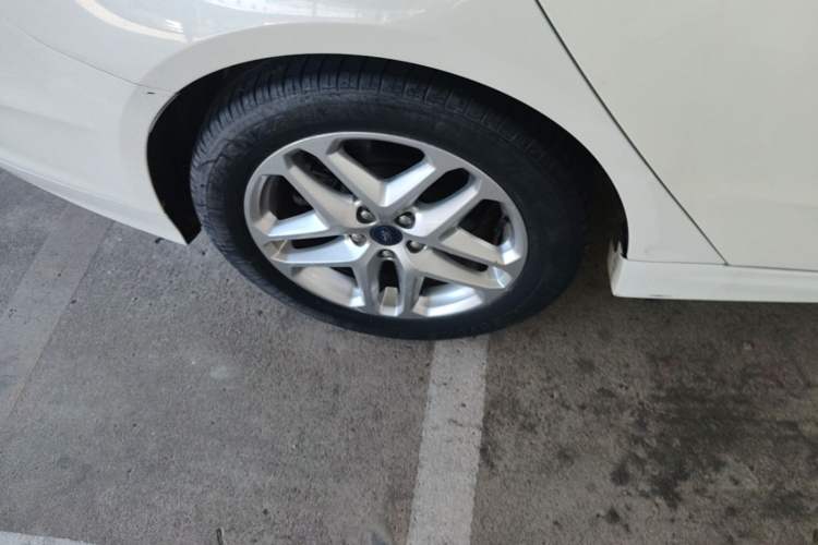 Used Ford Mondeo 2013 1.5L GTDi180 Fashion Edition Right Rear Wheel Hub
