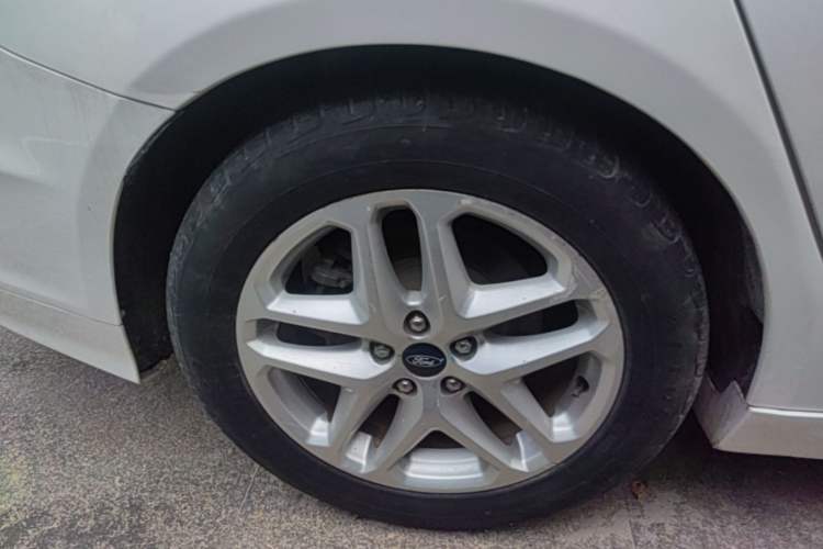 Used Ford Mondeo 2013 1.5L GTDi180 Fashion Edition Right Rear Wheel Hub