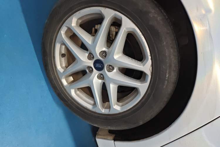 Used Ford Mondeo 2013 1.5L GTDi180 Fashion Edition Right Rear Wheel Hub