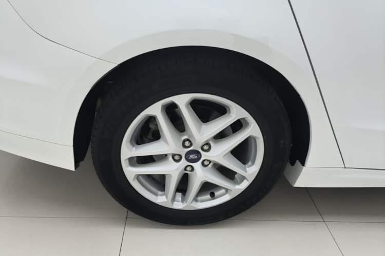 Used Ford Mondeo 2013 1.5L GTDi180 Fashion Edition Right Rear Wheel Hub
