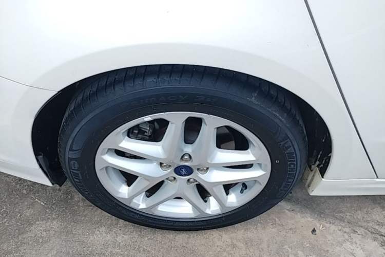 Used Ford Mondeo 2013 1.5L GTDi180 Fashion Edition Right Rear Wheel Hub