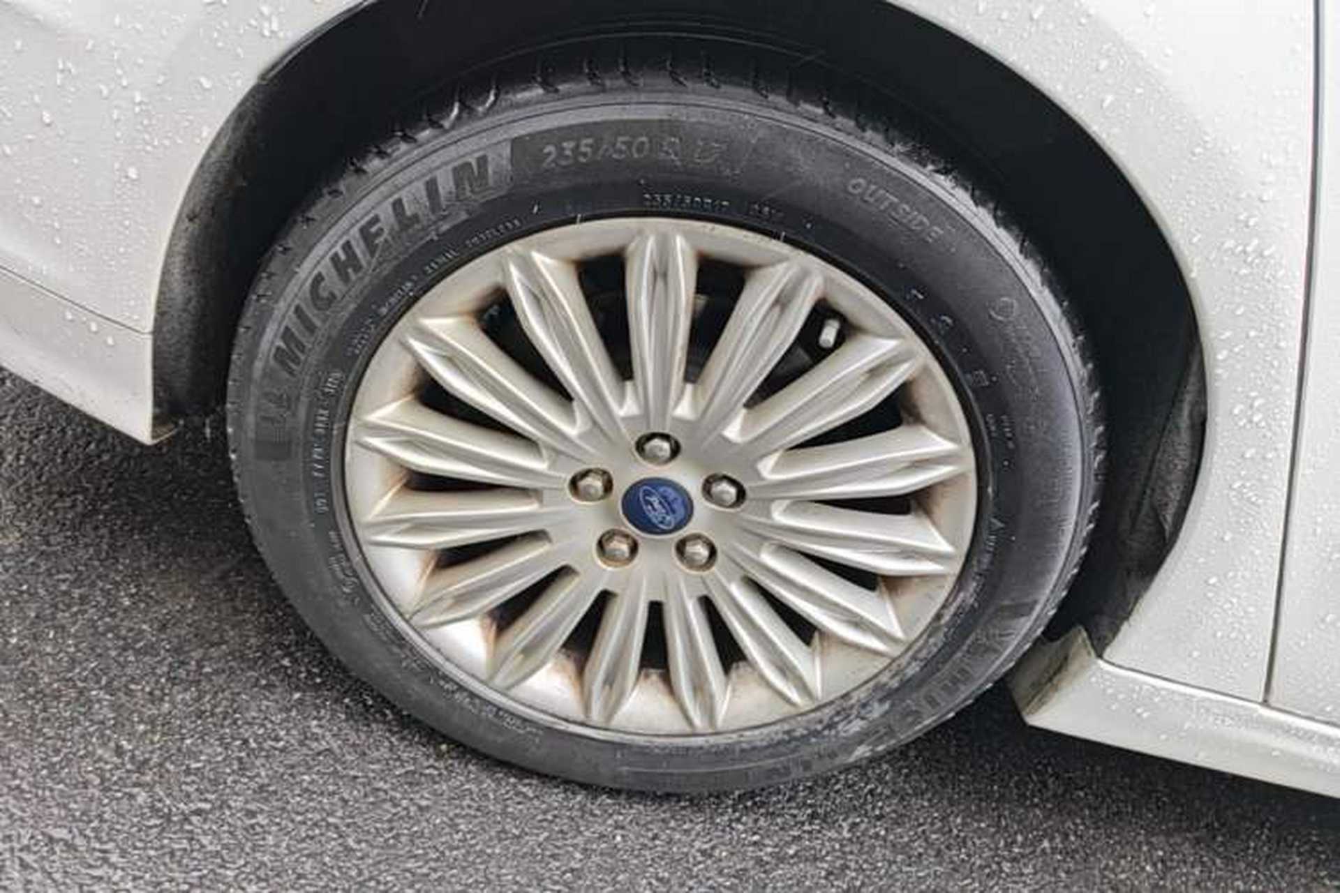 Used Ford Mondeo 2013 2.0L GTDi 200 Fashion Edition Right Rear Wheel Hub
