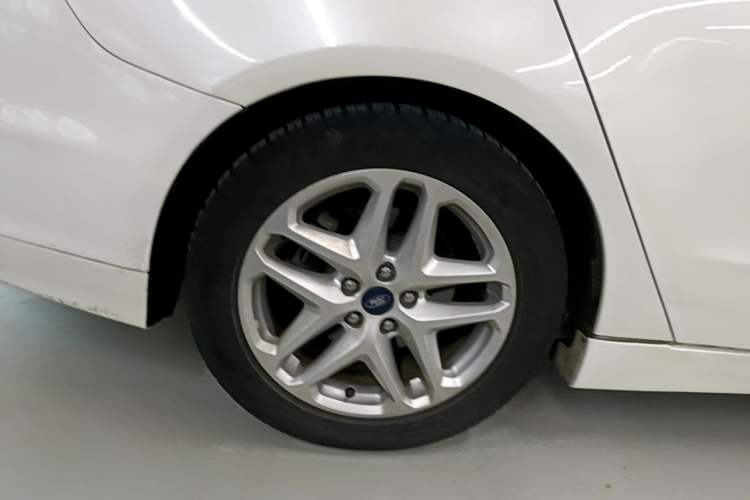Used Ford Mondeo 2013 1.5L GTDi180 Fashion Edition Right Rear Wheel Hub