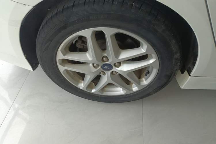 Used Ford Mondeo 2013 1.5L GTDi180 Fashion Edition Right Rear Wheel Hub