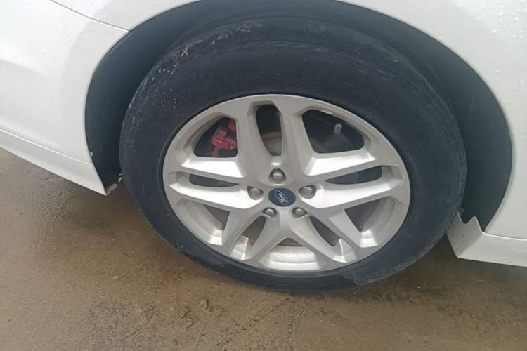 Used Ford Mondeo 2013 1.5L GTDi180 Fashion Edition Right Rear Wheel Hub